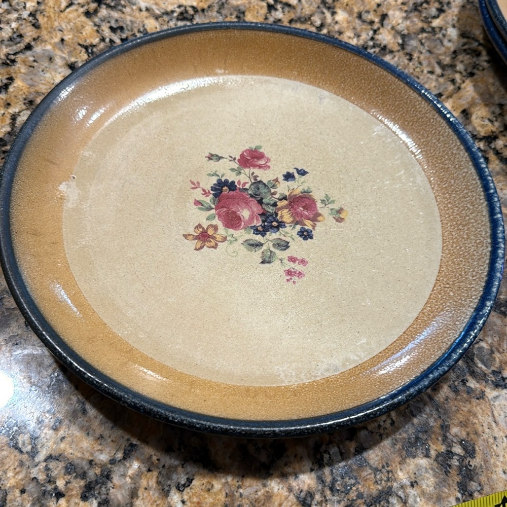 Monroe Salt Works Maine Chippendale Rose 11" Plate